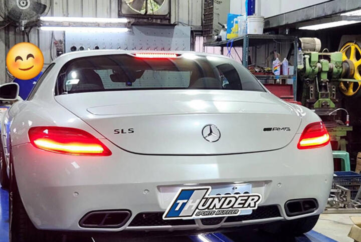 Mercedes-Benz SLS AMG 鷗翼超跑